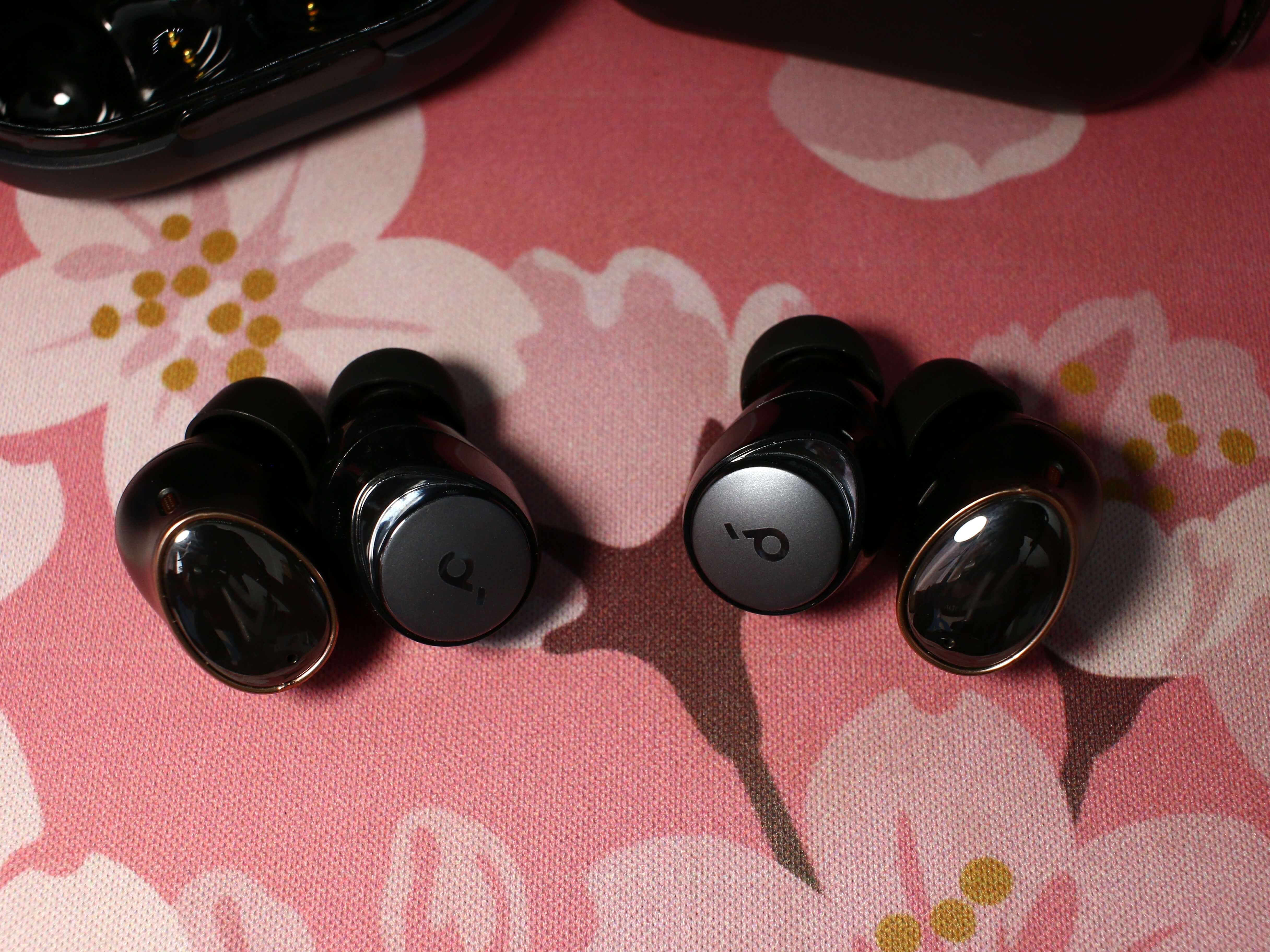 1MORE EVO и Anker Space A40